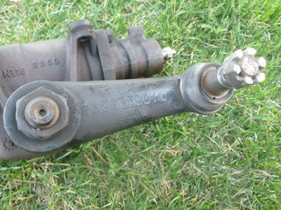 1998 Ford Expedition XLT - Power Steering Gear Box3